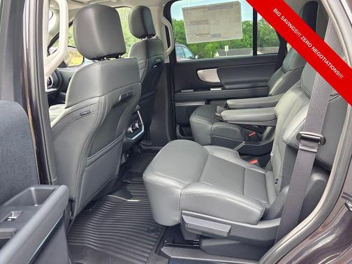 Dark Matter Gray Metallic 2026 Ford Expedition Active