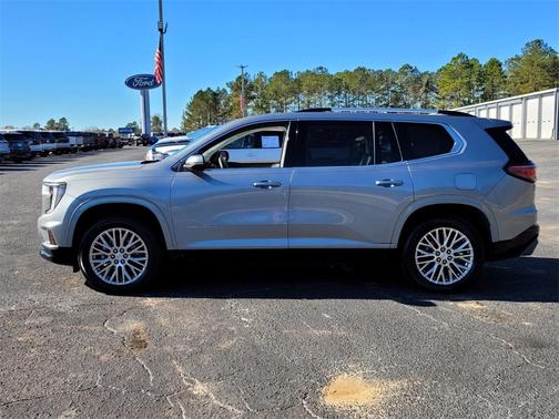 2024 GMC Acadia Denali