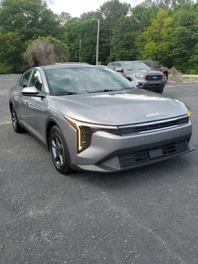 Steel Gray 2025 Kia K4 LXS