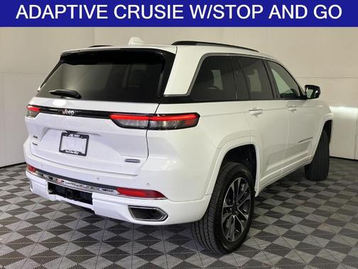 Bright White Clearcoat 2022 Jeep Grand Cherokee Overland