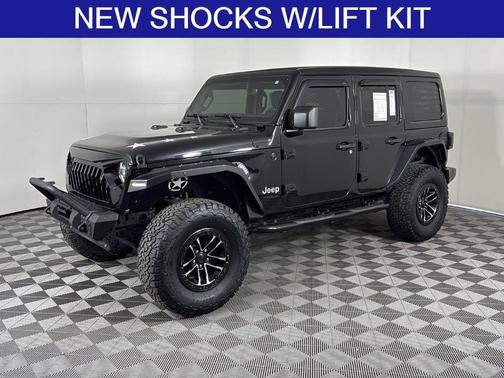 2022 Jeep Wrangler Unlimited Sahara Altitude