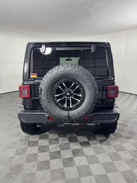 2022 Jeep Wrangler Unlimited Sahara Altitude