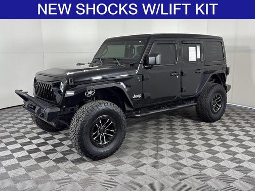 2022 Jeep Wrangler Unlimited Sahara Altitude