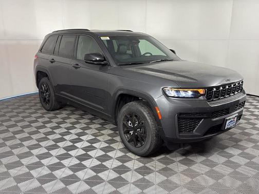 2026 Jeep Grand Cherokee Laredo