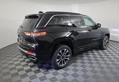 2025 Jeep Grand Cherokee Overland