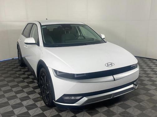2024 Hyundai IONIQ 5 SE