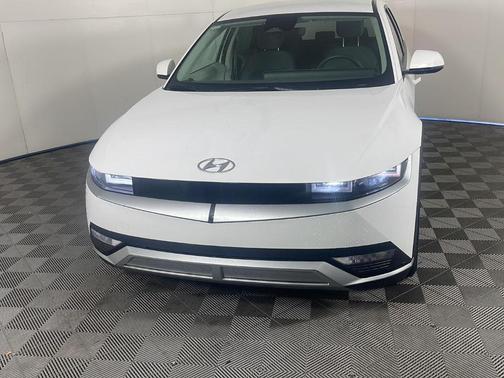 2024 Hyundai IONIQ 5 SE