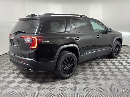 2022 GMC Acadia SLE
