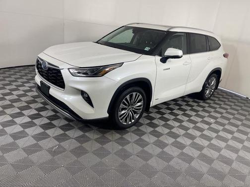 2021 Toyota Highlander Hybrid Platinum
