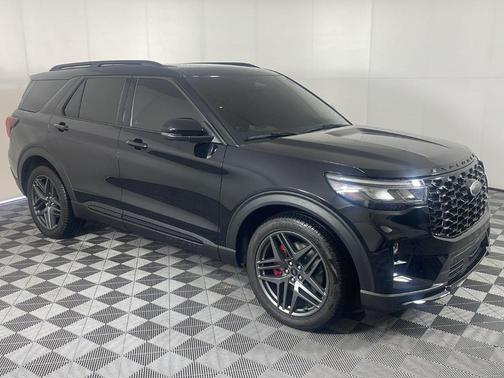 Agate Black 2025 Ford Explorer ST