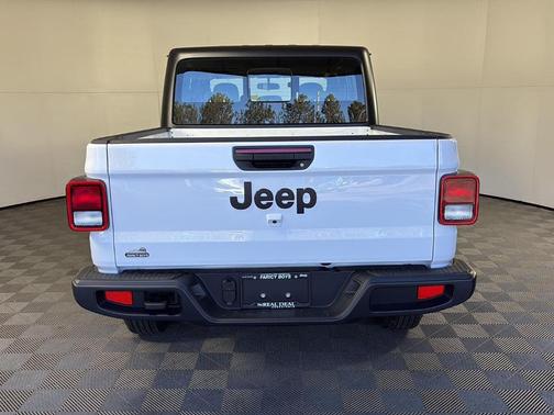 2026 Jeep Gladiator Sport