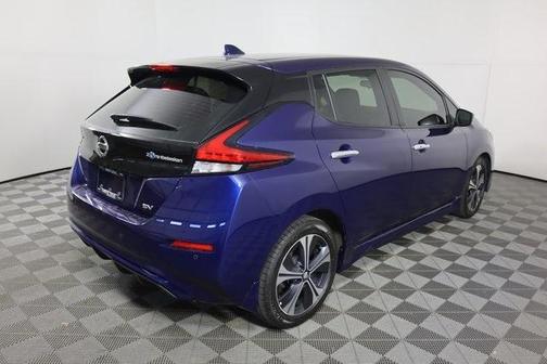 2022 Nissan Leaf SV