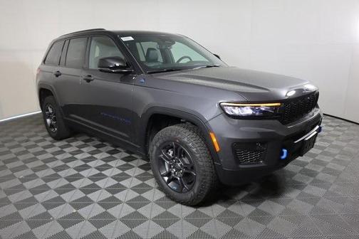 2025 Jeep Grand Cherokee 4xe Trailhawk