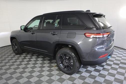 2025 Jeep Grand Cherokee 4xe Trailhawk