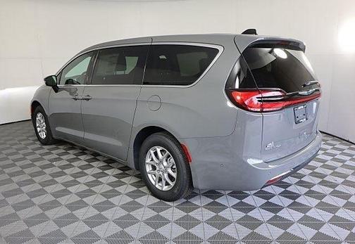 Gray 2025 Chrysler Pacifica Select