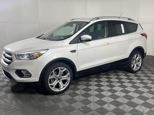 White Platinum Tri-Coat Metallic 2019 Ford Escape Titanium