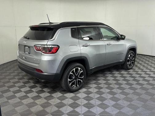 Billet Silver Metallic Clearcoat 2022 Jeep Compass Limited