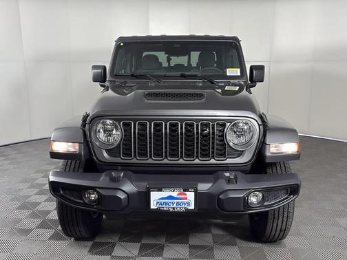 2026 Jeep Gladiator Sport