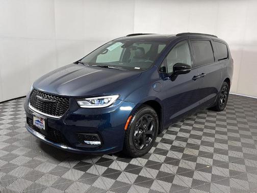 Fathom Blue Pearlcoat 2025 Chrysler Pacifica Hybrid Select