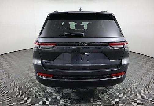 2022 Jeep Grand Cherokee Altitude
