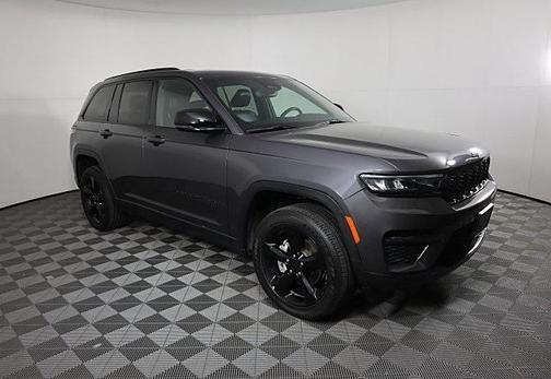 2022 Jeep Grand Cherokee Altitude