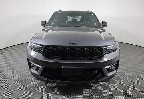 2022 Jeep Grand Cherokee Altitude