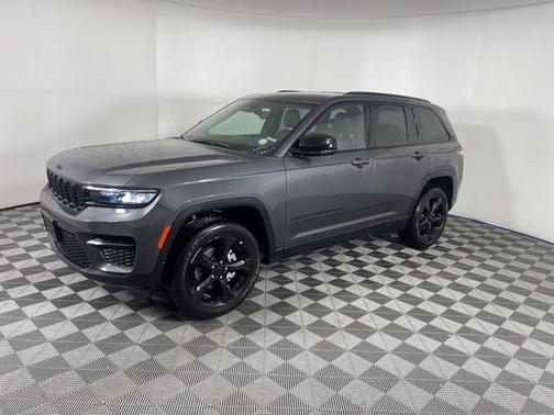 2022 Jeep Grand Cherokee Altitude