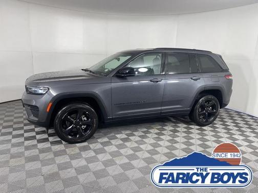 2022 Jeep Grand Cherokee Altitude