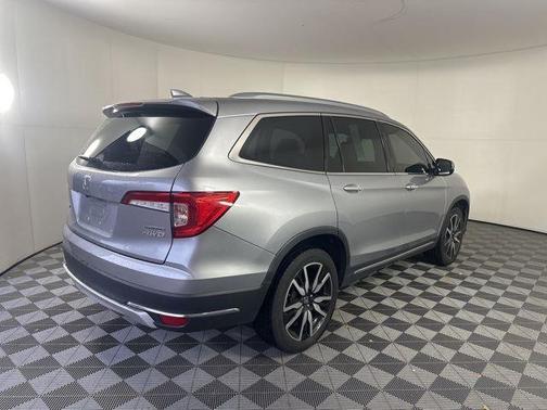 2019 Honda Pilot Touring 8-Passenger