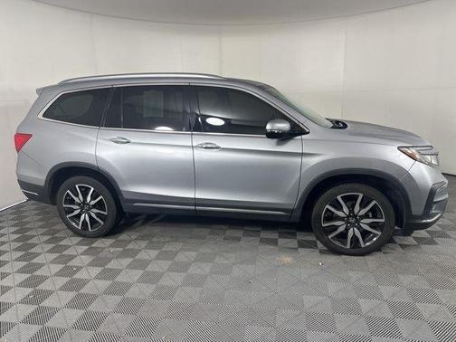 2019 Honda Pilot Touring 8-Passenger