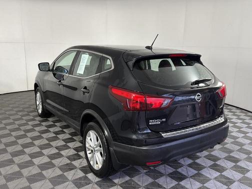 2017 Nissan Rogue Sport S