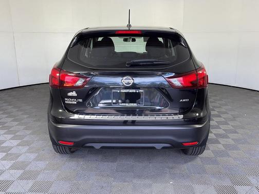 2017 Nissan Rogue Sport S