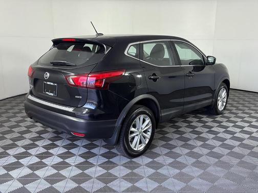 2017 Nissan Rogue Sport S