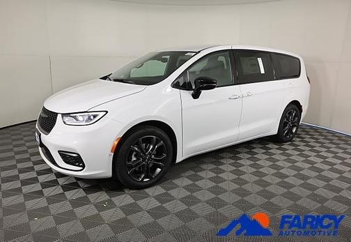 White 2026 Chrysler Pacifica Select