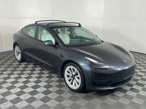 2022 Tesla Model 3 Long Range
