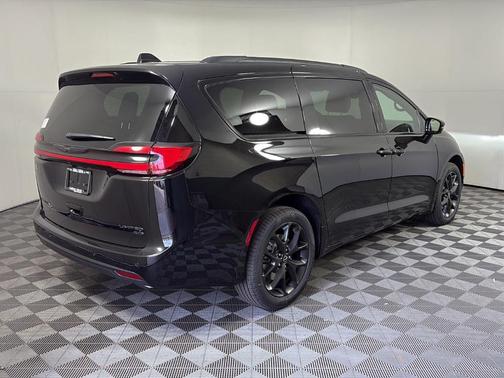 Black 2026 Chrysler Pacifica Limited