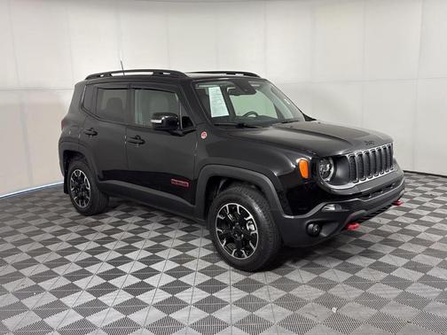 Black Clearcoat 2023 Jeep Renegade Trailhawk
