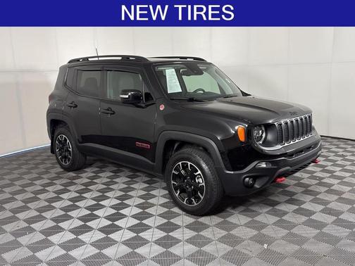 Black Clearcoat 2023 Jeep Renegade Trailhawk