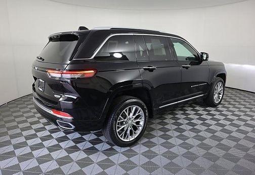 2024 Jeep Grand Cherokee Summit