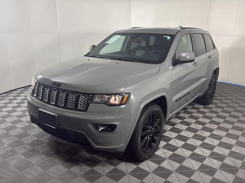 Sting Gray Clearcoat 2020 Jeep Grand Cherokee Altitude