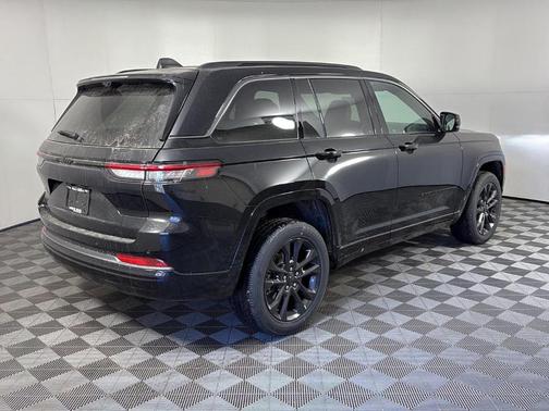 Black 2026 Jeep Grand Cherokee Limited