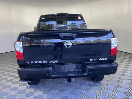 2024 Nissan Titan XD SV