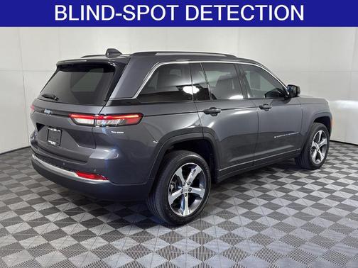 Metallic 2022 Jeep Grand Cherokee 4xe Base