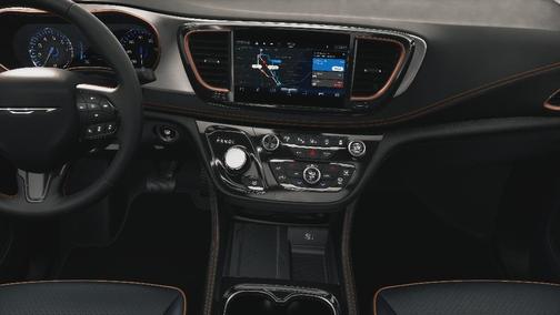 White 2027 Chrysler Pacifica Pinnacle