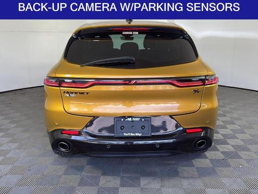 Gold 2024 Dodge Hornet R/T