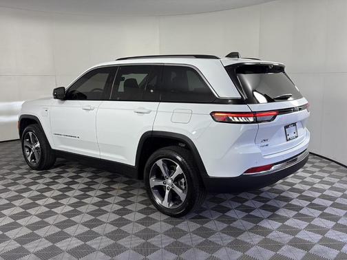 Bright White Clearcoat 2022 Jeep Grand Cherokee 4xe Base
