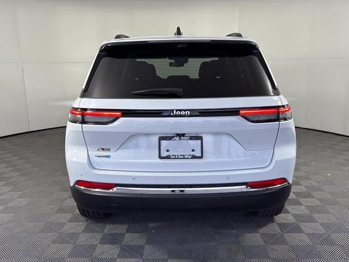 Bright White Clearcoat 2022 Jeep Grand Cherokee 4xe Base