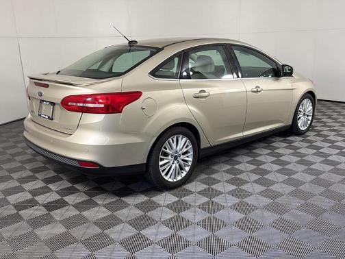 White Gold 2018 Ford Focus Titanium