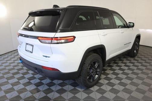 2025 Jeep Grand Cherokee 4xe Trailhawk