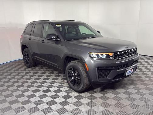 2026 Jeep Grand Cherokee Laredo